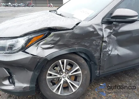 2019 Toyota Highlander Le Plus из США, поврежденный, VIN 5TDBZRFH5KS736089